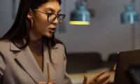 7 tips to ace ONLINE interviews and get the job!