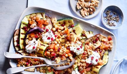 Recipe: Veggie Salad With Chickpeas