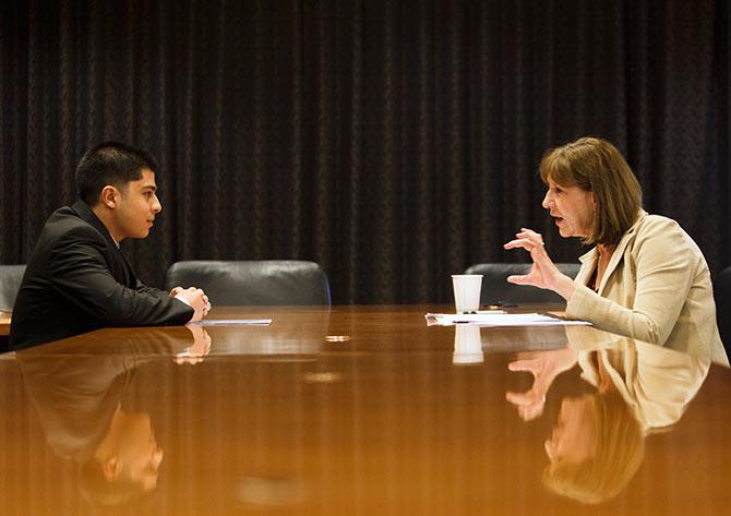 Asking a few smart questions to your employer will help you understand what is expected of you from the job.