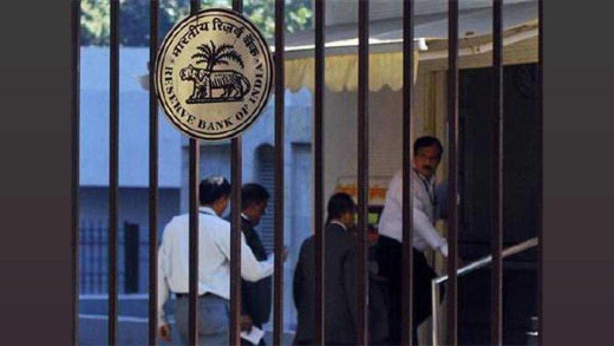 India's Economy: Healthy Growth Expected, Rate Cut Likely