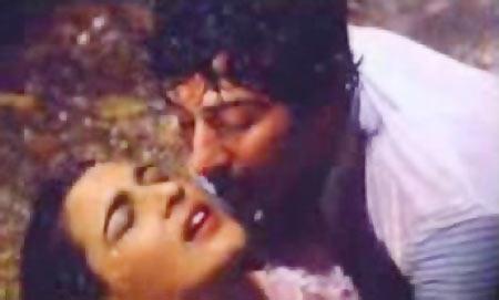 Amrita Singh and Sunny Deol in Beetab